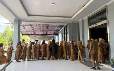 Suasana Hangat Halal Bihalal Idulfitri, Jajaran Diskominfo Staper Kutim Pererat Silaturahmi Usai Apel Pagi
